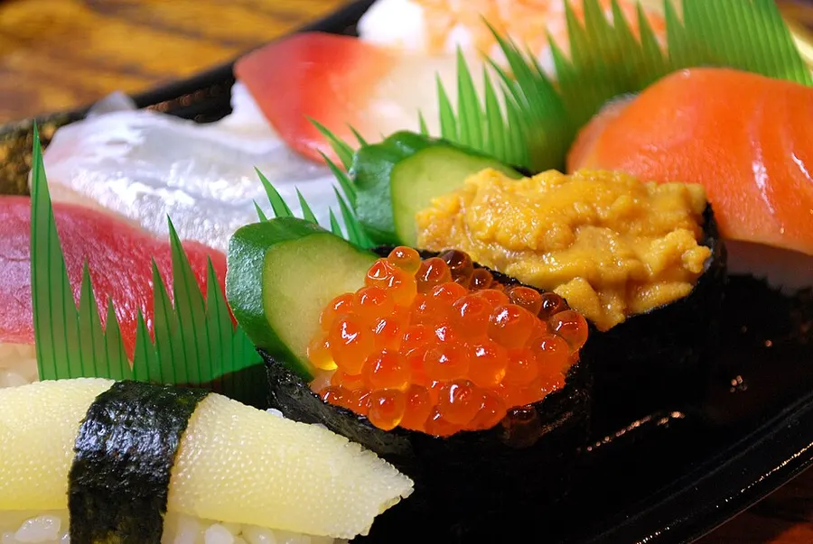 Nyers hal (nyers lazac, sushi)