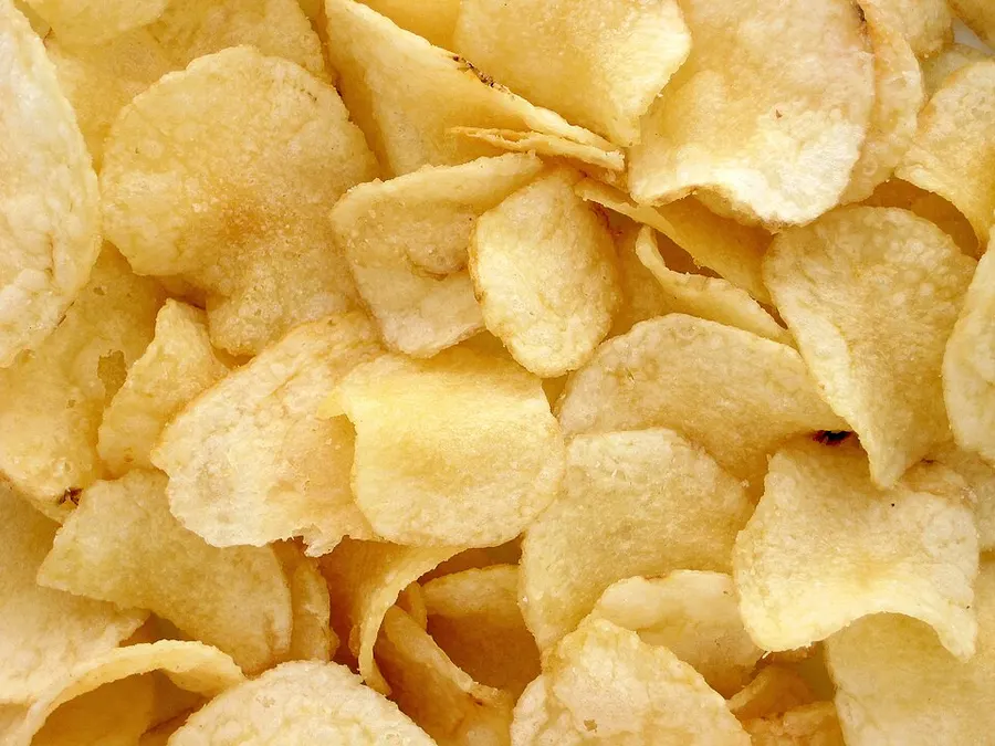 Sós rágcsálnivaló (chips, sós perec, sós mogyoró)